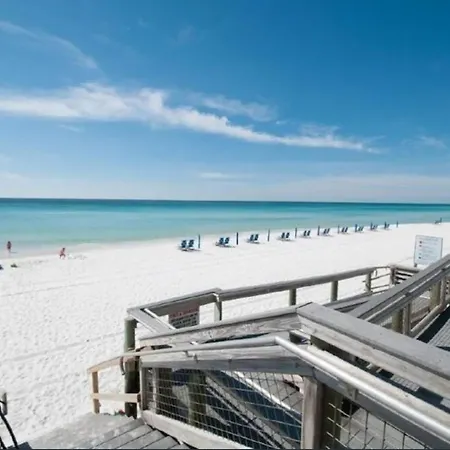 Beachfront - Huge, 3Bdr-2Ba Condo Sleeps 10 People, Great For Groups